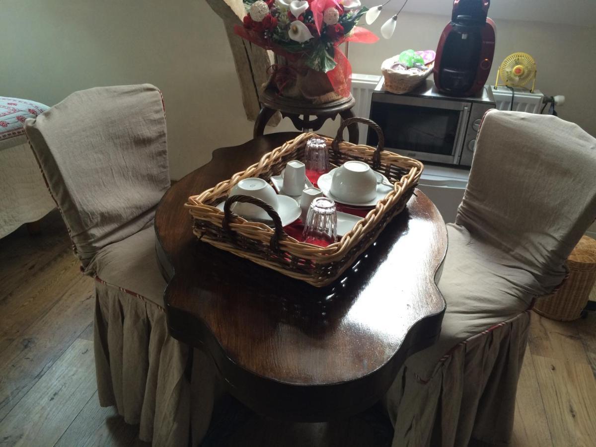โอ โลฌี เดอ ลา ซอลร์ Bed & Breakfast Ferriere-la-Petite ภายนอก รูปภาพ